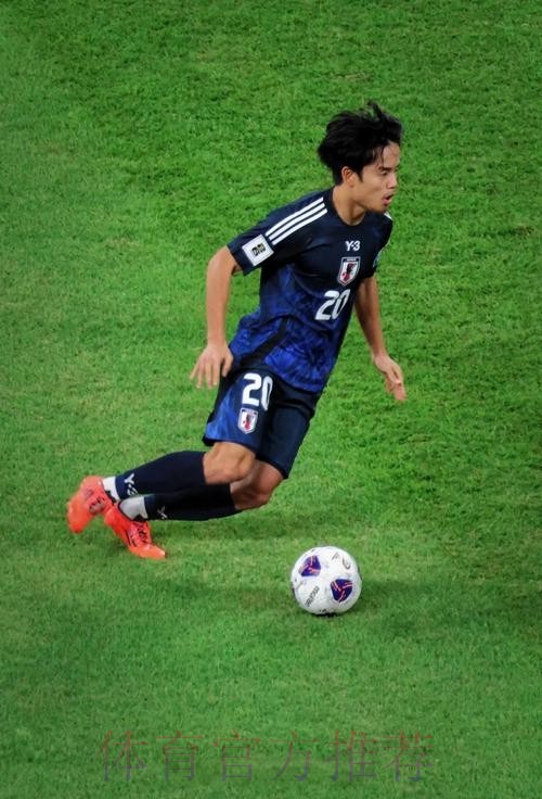 马卡:久保建英逐渐成熟 皇马下个赛季可能将他签回 马卡:久保建英逐渐成熟 皇马下个赛季可能将他签回